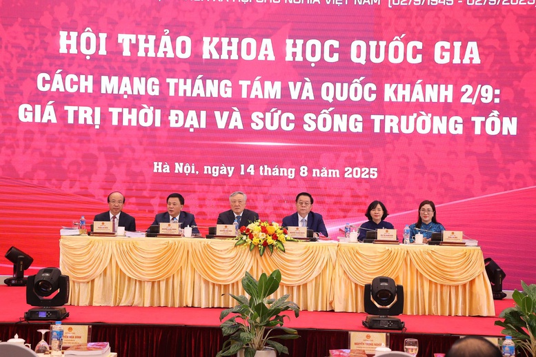 Sổ sức khỏe điện tử thay thế giấy tờ liên quan trong khám, chữa bệnh từ 01/7/2025